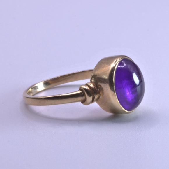 vintage solid 9ct gold Amethyst ring