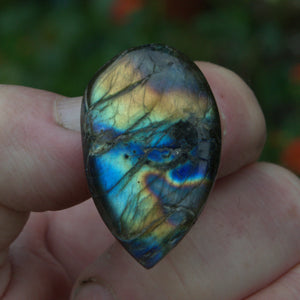 flat teardrop Labradorite silver pin