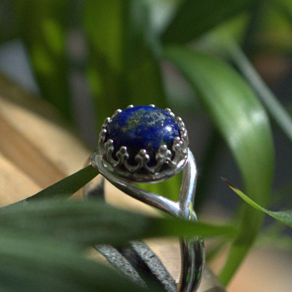 silver and Lapis Lazuli crown set ring