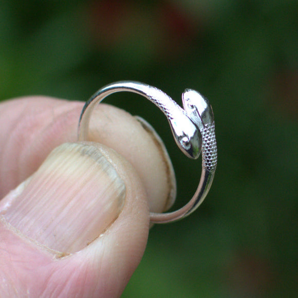 Nature double head silver snake ring