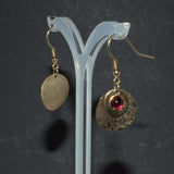 375 gold and Garnet drop earrings