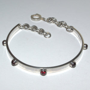 Garnet solid silver bracelet