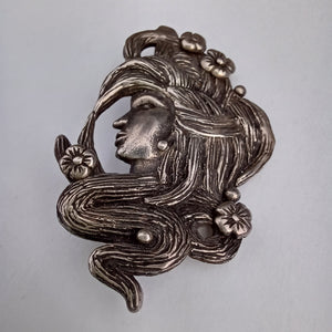 Vintage Art Nouveau style silver brooch pin