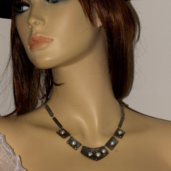 vintage textured silver and pearl necklace